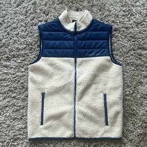 LIKE NEW men’s Sherpa vest